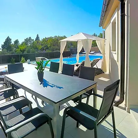 In Starigrad With Heated Pool 4*