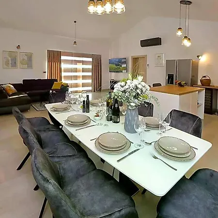 Hotel In Starigrad With Heated Pool Stari Grad (Hvar)