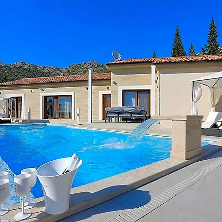 Hotel In Starigrad With Heated Pool Stari Grad (Hvar)